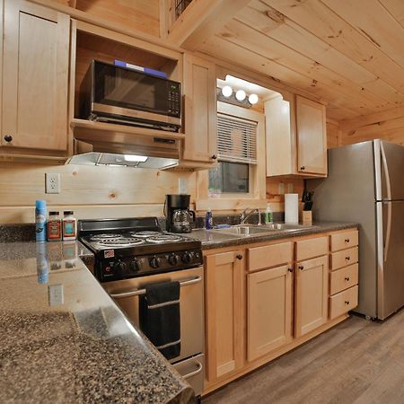 Meg Cabin Tiny Rustic Comfort On Lookout Mtn Чаттануґа Екстер'єр фото